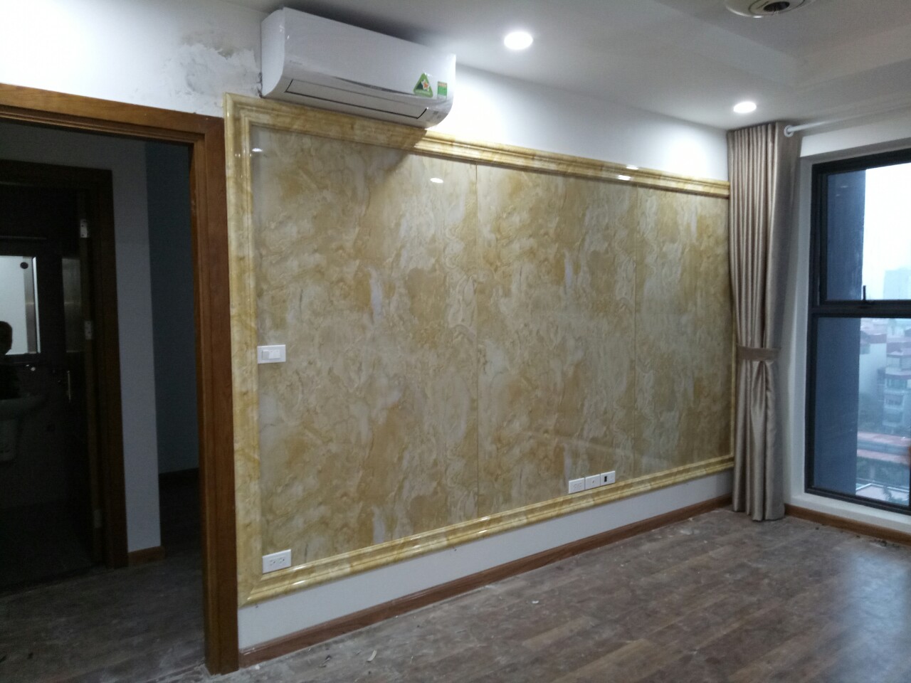 Đá hoa cương vàng